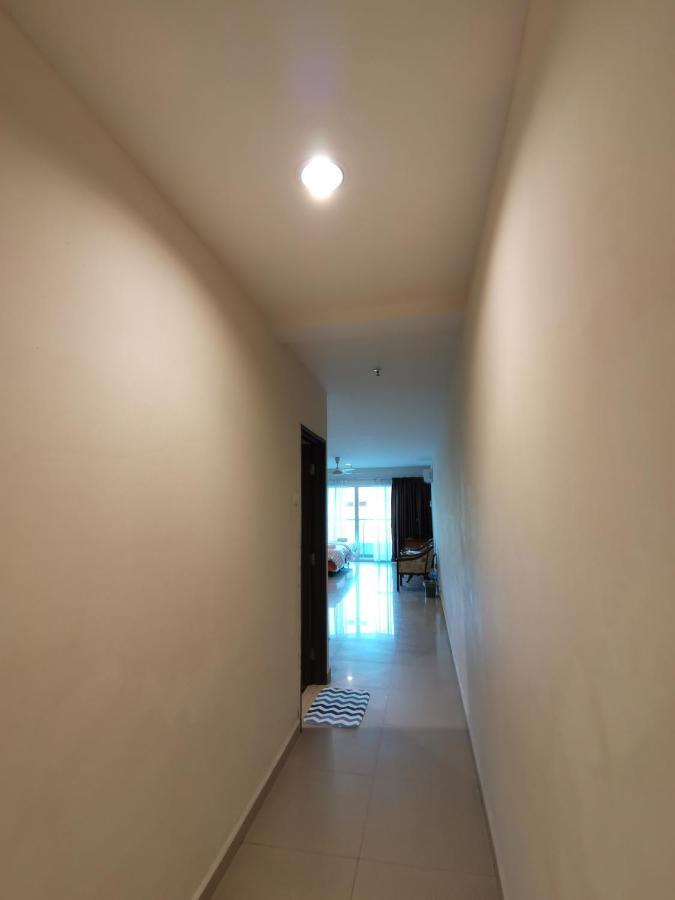 Spacious & Homey Apartment At Marina Island By Jomy Homestay Lumut Exterior photo